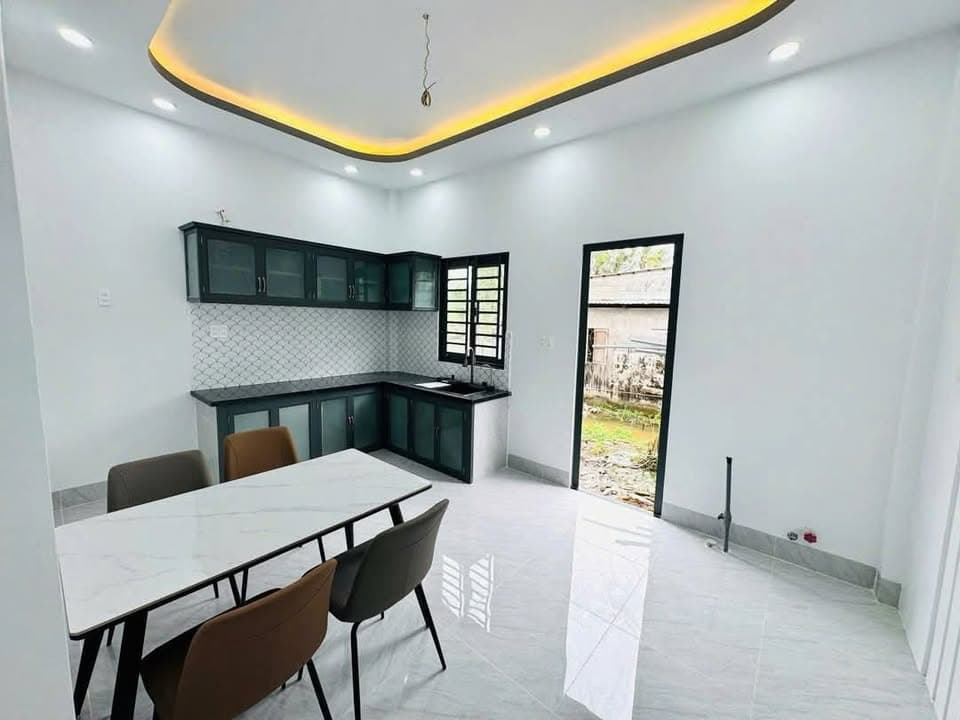 Nhà cấp 4 mới 100% hạ giá