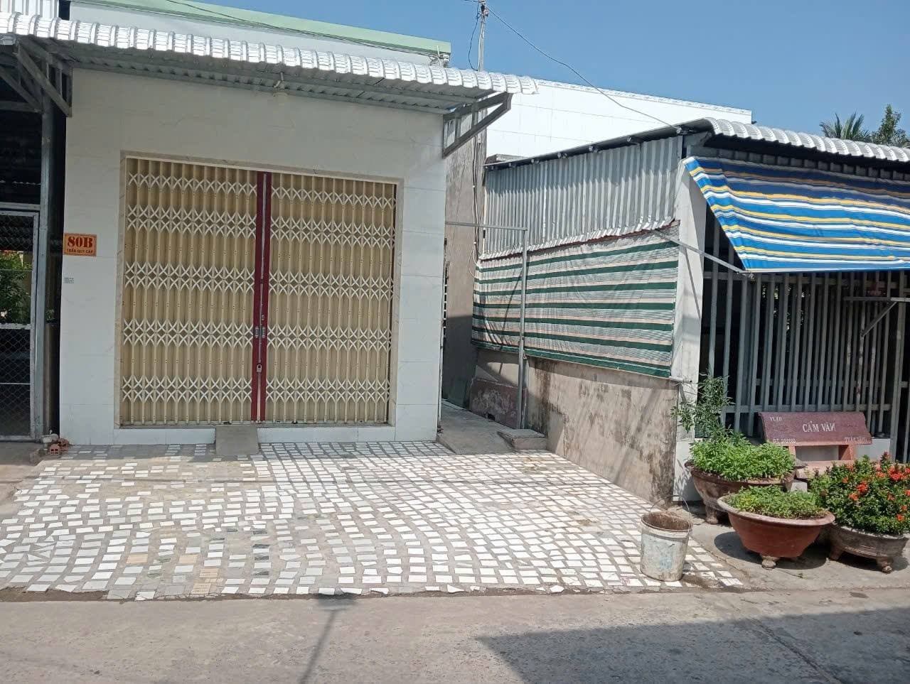 Bán Nhà Mặt Tiền Lộ Nhựa Đường Trần Quý Cáp. An Bình cũ - Rạch Giá