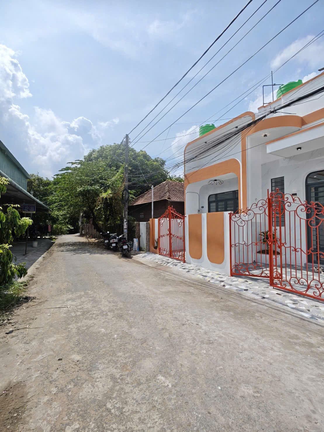 NHÀ MỚI HIỆN ĐẠI – ĐƯỜNG NHỰA XE TẢI – CHỈ 1 TỶ 680!