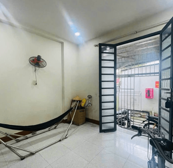 Nhà 1 trệt 1 lầu hẻm Cầu Quay thông ra đường Võ Văn Hoài