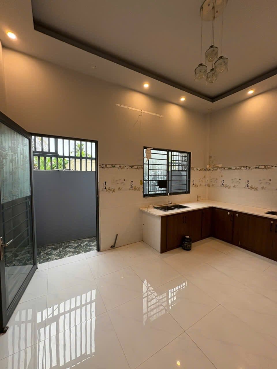 BÁN NHÀ ĐÃ QUA SỬ DỤNG. MẶT TIỀN ĐƯỜNG PHAN ĐĂNG LƯU